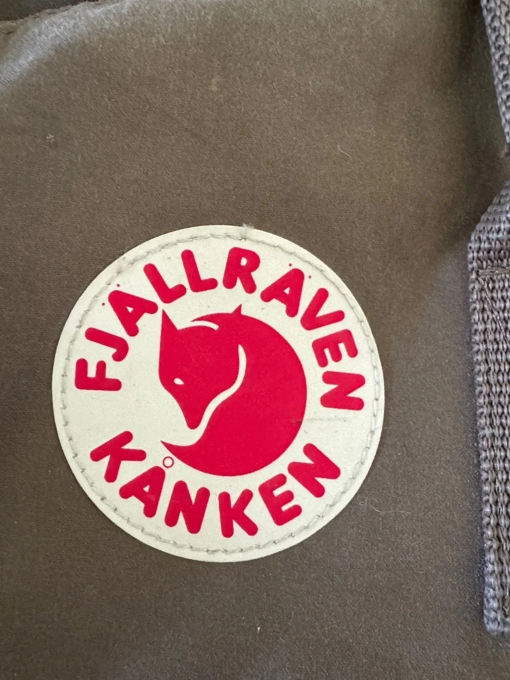 Fjallraven Kanken | Backpack in Brown with Red Logo